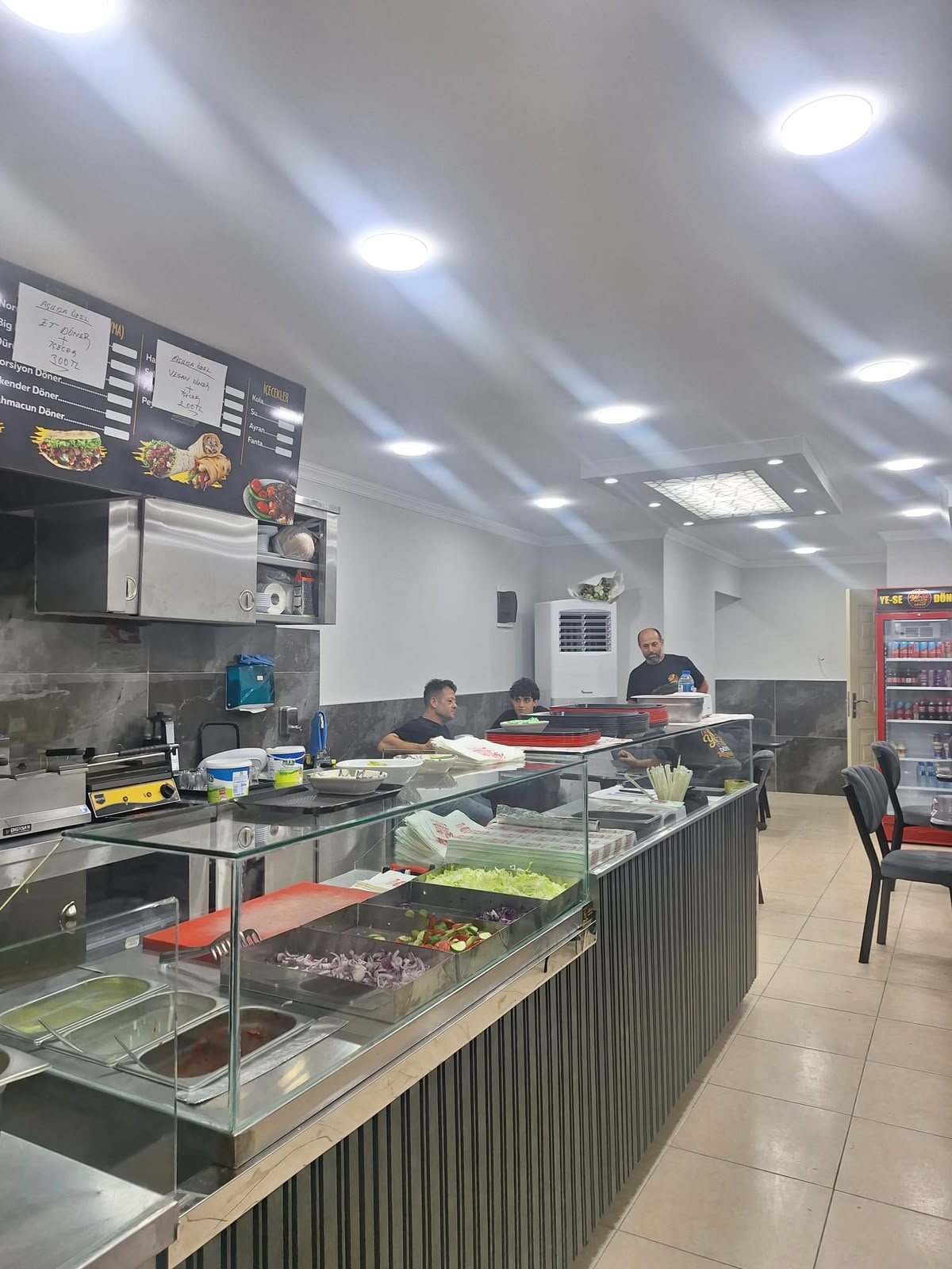 Ye-Se döner salonunun içi